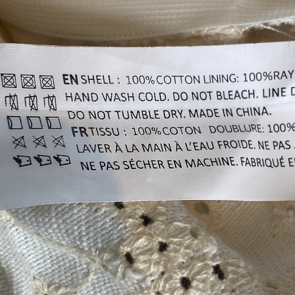 En Saison Alice Embroidered Blouse, size M - Picture 10 of 11